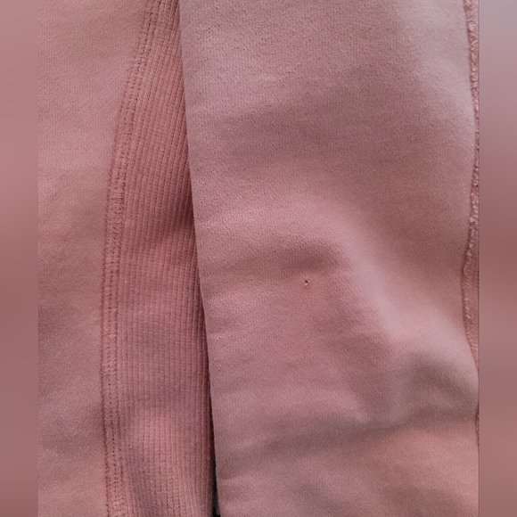 ❌️SOLD ⚪️2/$80 LULULEMON full zip scuba size 10 - Picture 4 of 5